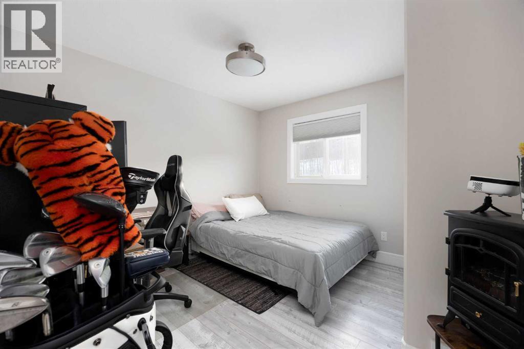 141 Pearson Drive, Fort Mcmurray, AB - Indoor Photo Showing Bedroom