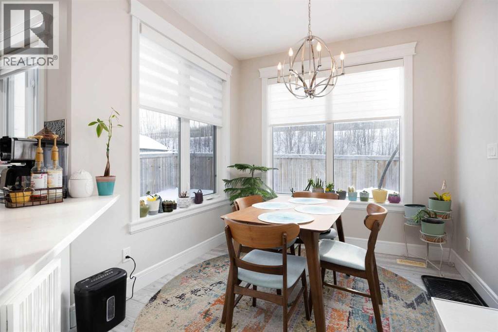 141 Pearson Drive, Fort Mcmurray, AB - Indoor Photo Showing Dining Room
