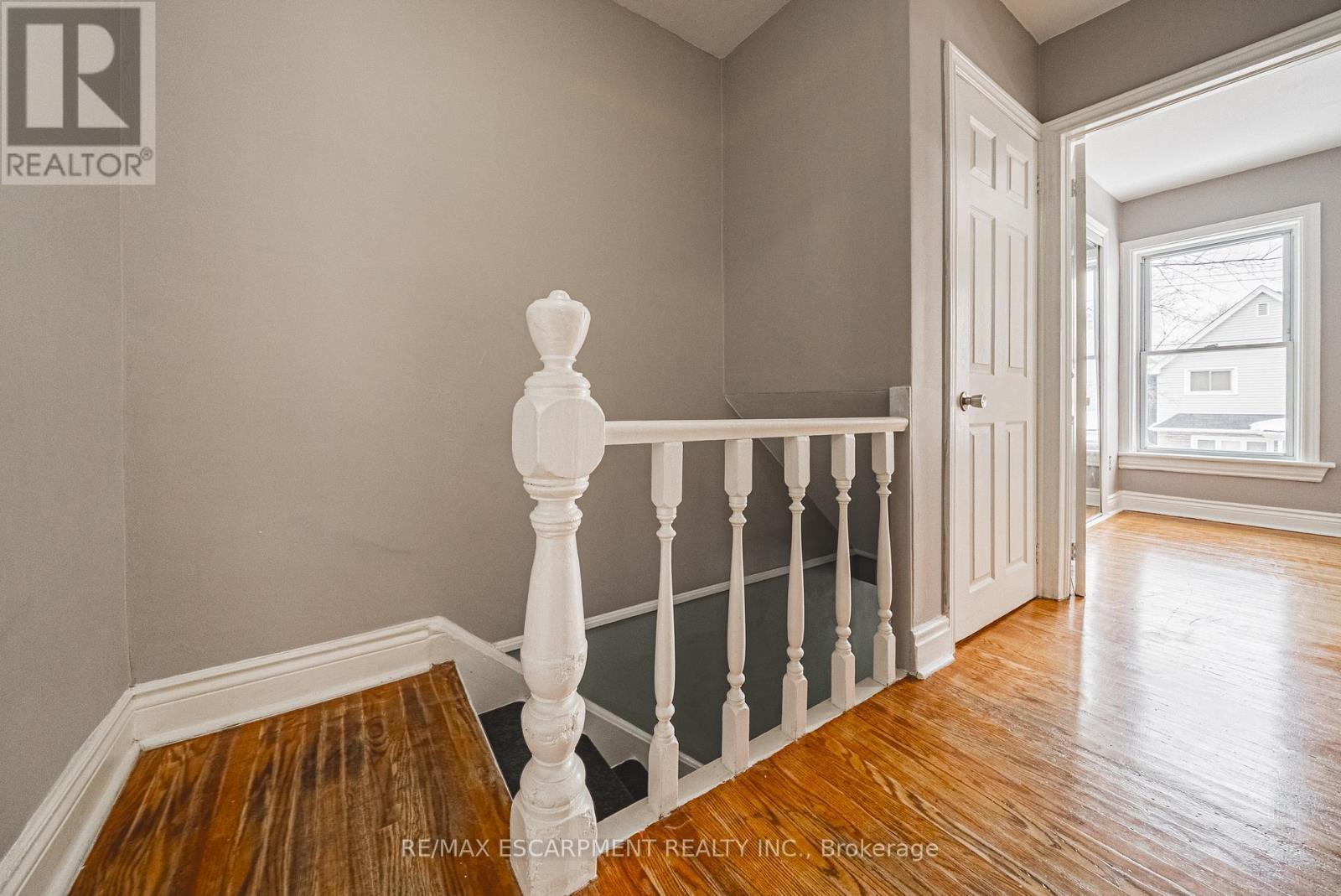 96 Case Street, Hamilton, ON - Indoor Photo Showing Other Room