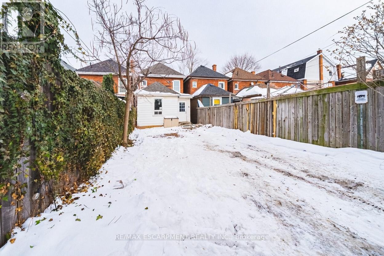 96 Case Street, Hamilton, ON - Outdoor