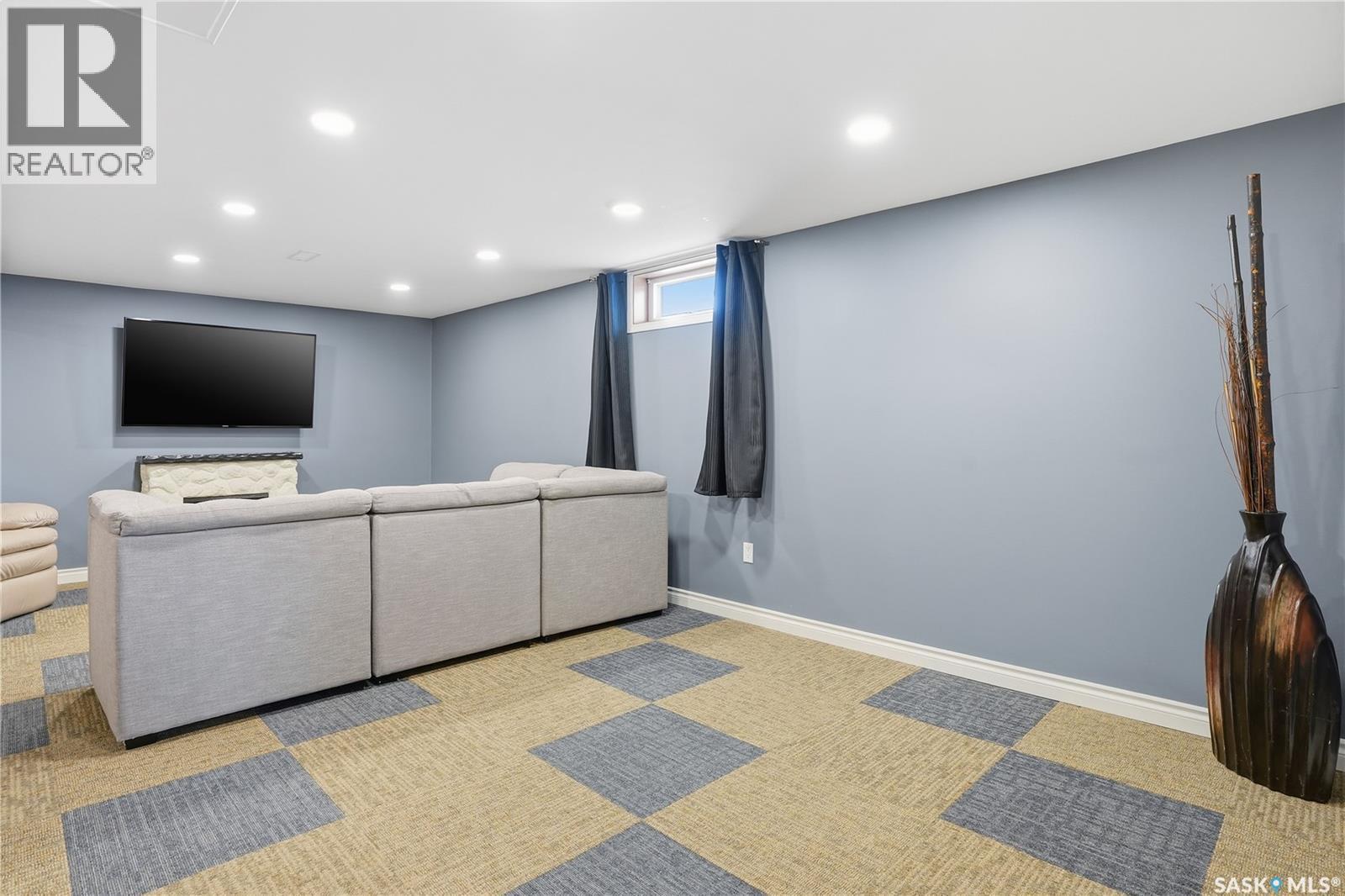 312 Grant Street, Davidson, SK - Indoor