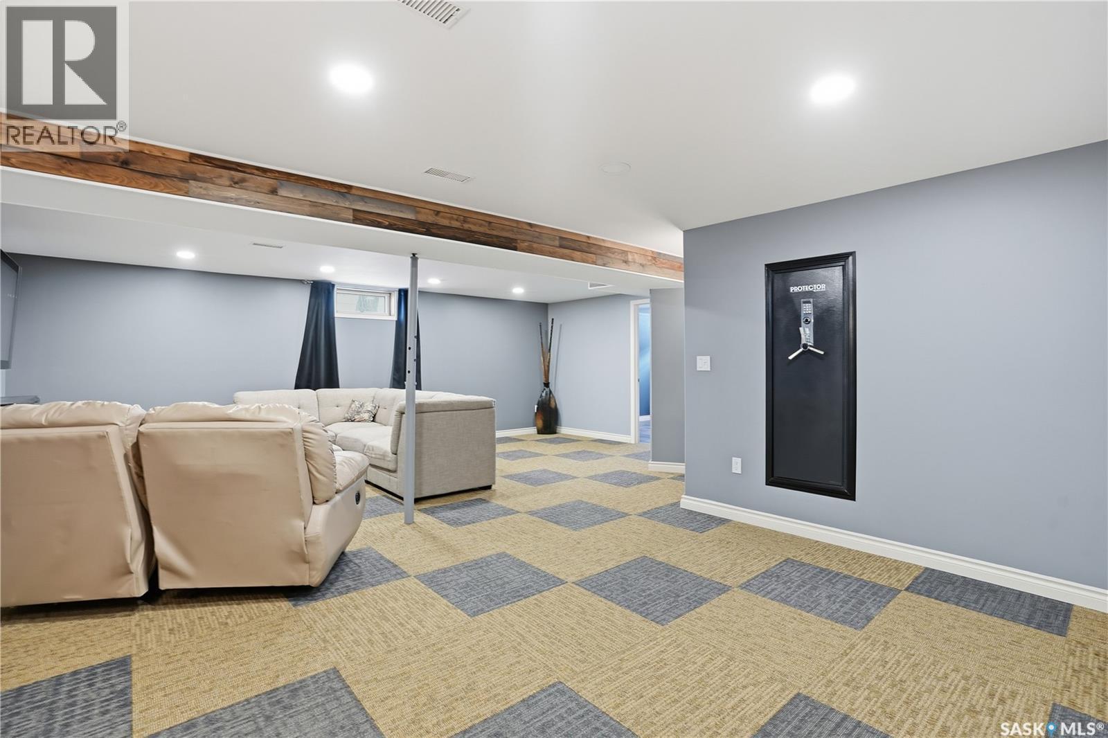 312 Grant Street, Davidson, SK - Indoor