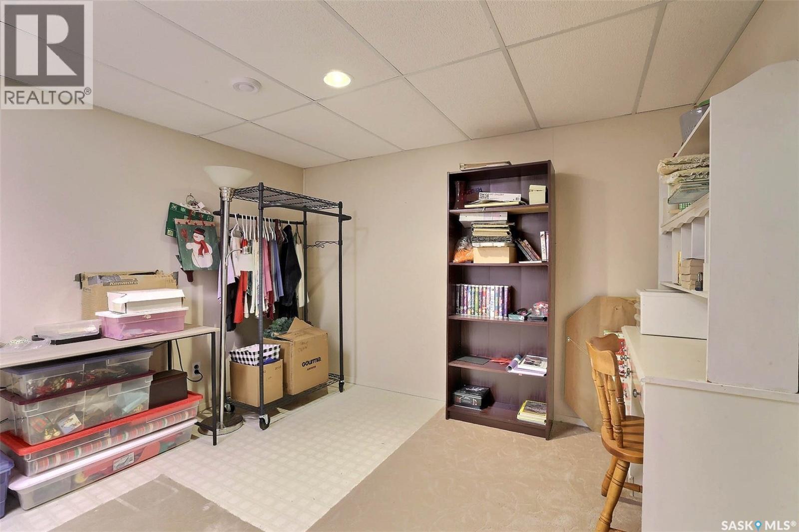 6302 Engel Drive, Regina, SK - Indoor