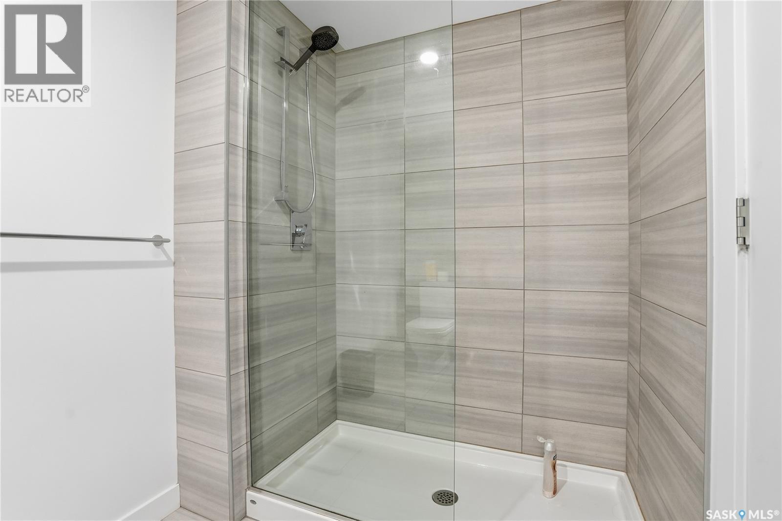 1302 490 2Nd Avenue S, Saskatoon, SK - Indoor Photo Showing Bathroom
