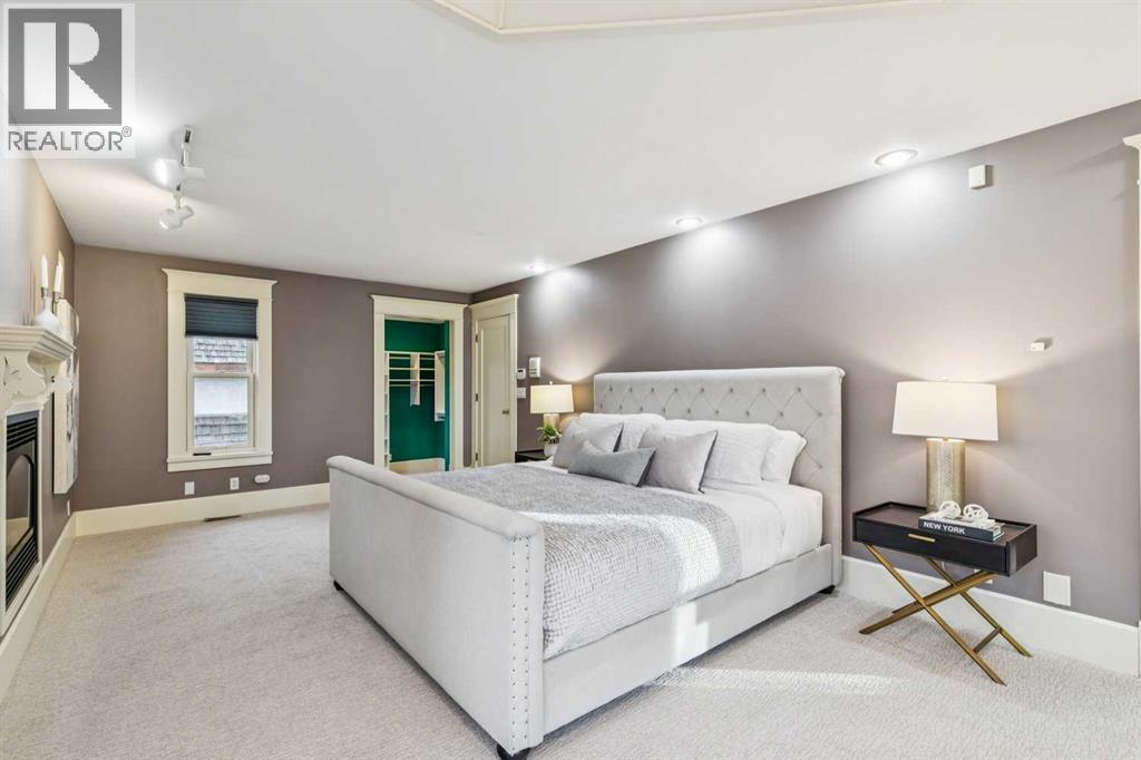 3019 6 Street Sw, Calgary, AB - Indoor Photo Showing Bedroom