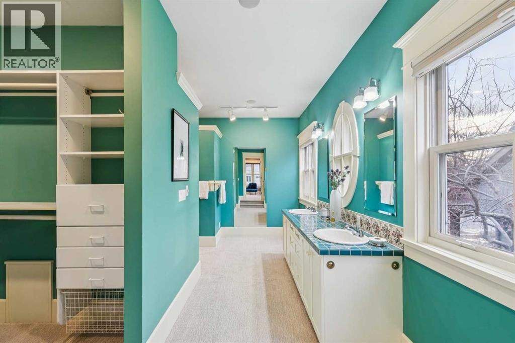 3019 6 Street Sw, Calgary, AB - Indoor Photo Showing Bathroom