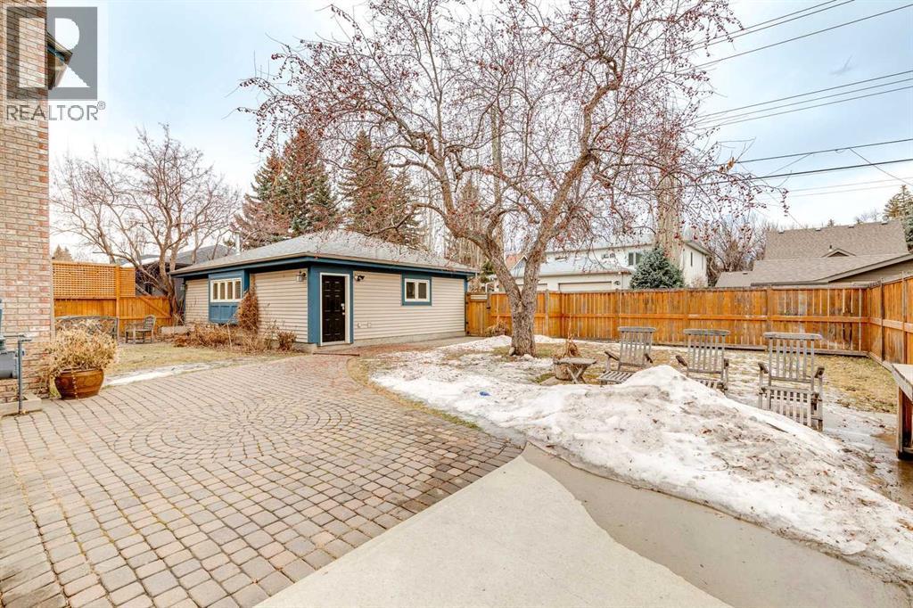 3019 6 Street Sw, Calgary, AB - Outdoor