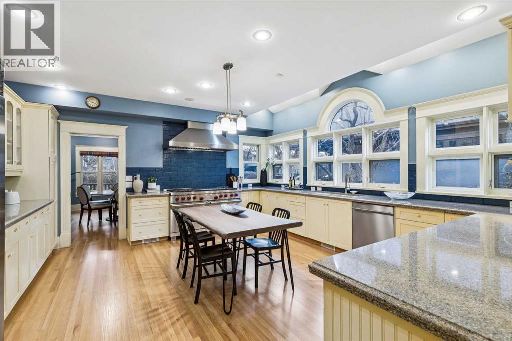 3019 6 Street Sw, Calgary, AB - Indoor