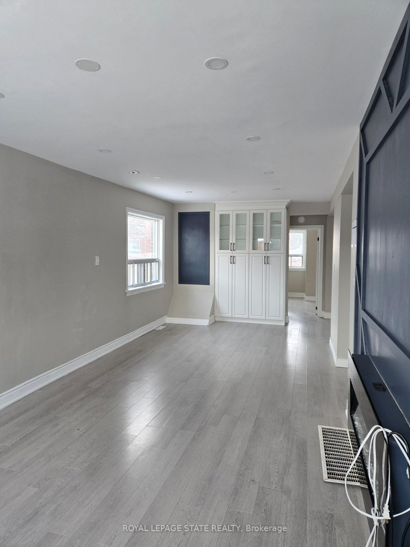 91 Barons Avenue S, Hamilton, ON - Indoor