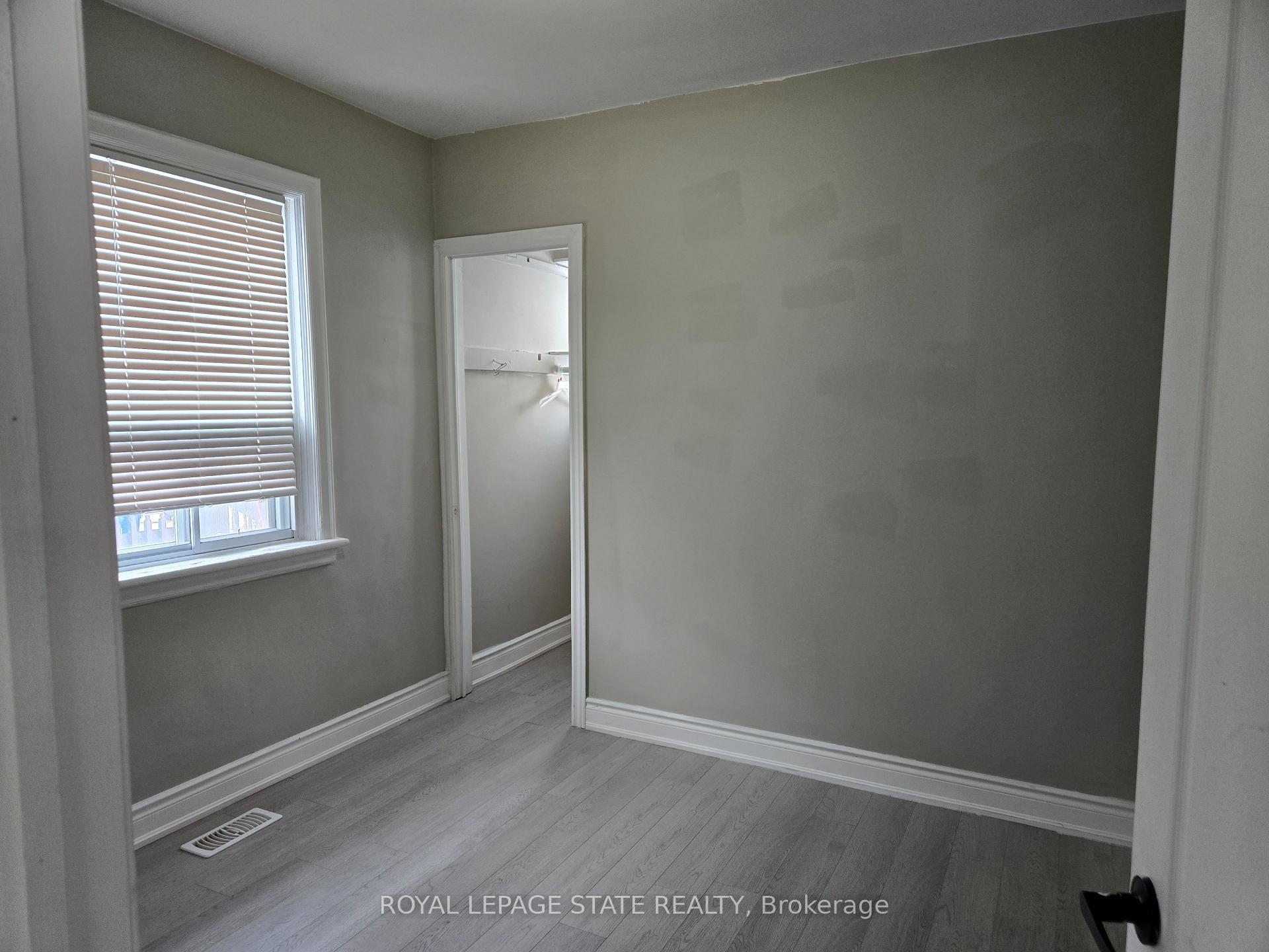 91 Barons Avenue S, Hamilton, ON - Indoor Photo Showing Other Room