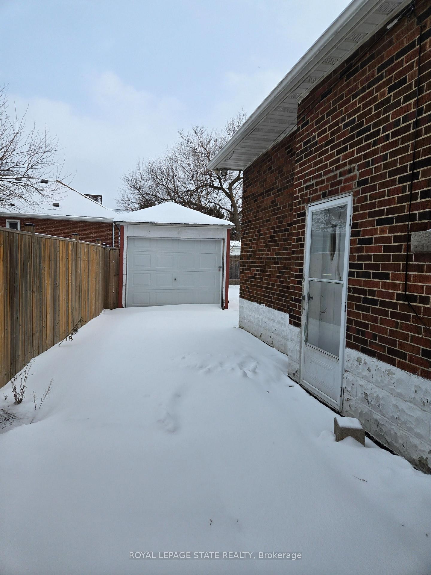 91 Barons Avenue S, Hamilton, ON - Outdoor With Exterior
