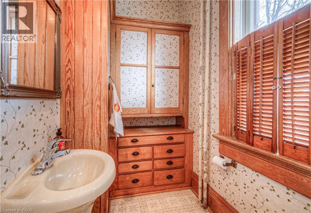 543 Queenston Road, Cambridge, ON - Indoor Photo Showing Bathroom