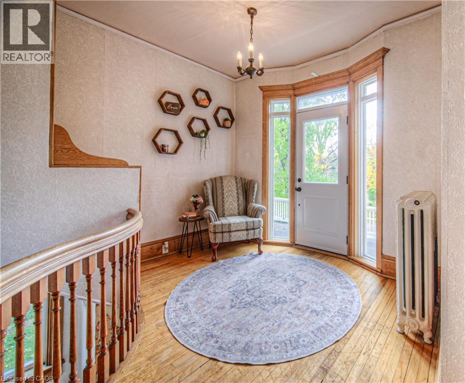 543 Queenston Road, Cambridge, ON - Indoor