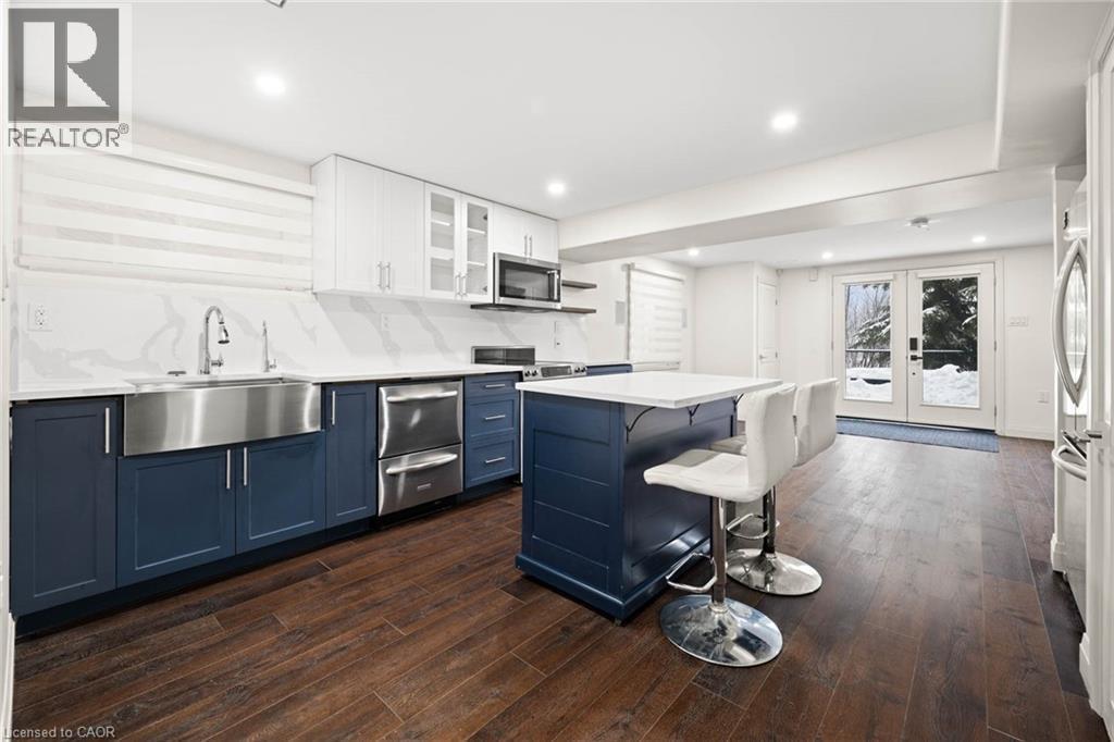 695 Robert Ferrie Drive Unit# Lower, Kitchener, ON - Indoor Photo Showing Kitchen With Upgraded Kitchen