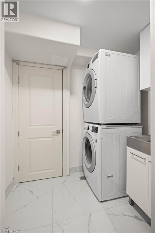 695 Robert Ferrie Drive Unit# Lower, Kitchener, ON - Indoor Photo Showing Laundry Room