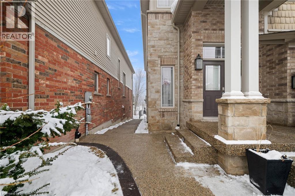 695 Robert Ferrie Drive Unit# Lower, Kitchener, ON - Outdoor