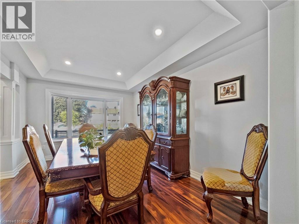 701 Upper Paradise Road, Hamilton, ON - Indoor