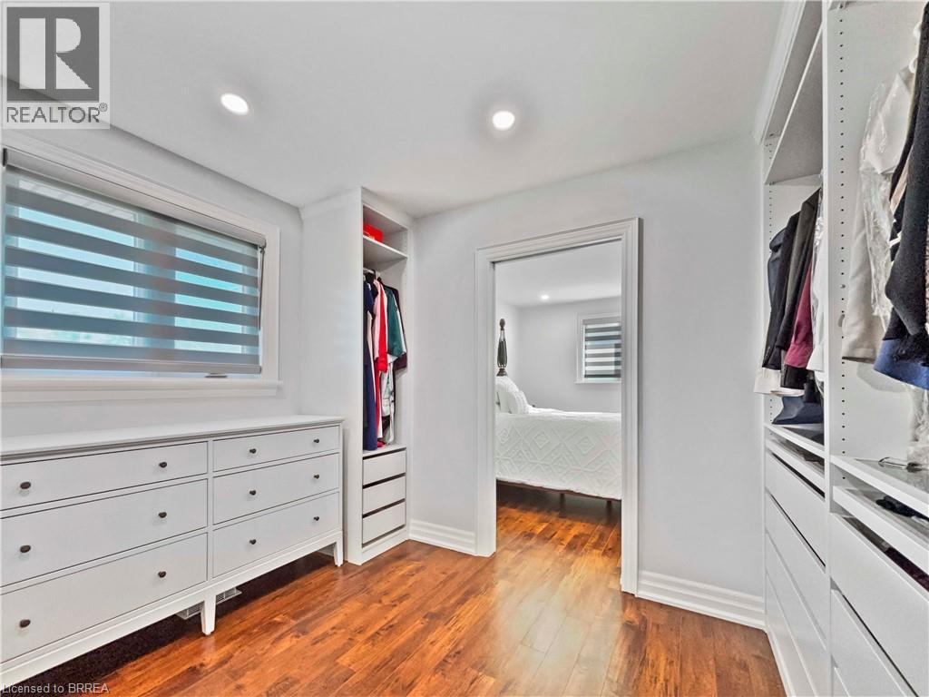 701 Upper Paradise Road, Hamilton, ON - Indoor