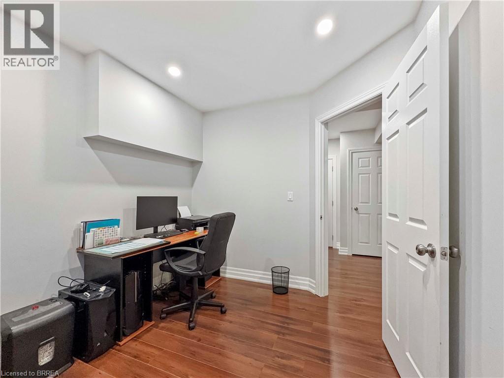 701 Upper Paradise Road, Hamilton, ON - Indoor Photo Showing Office