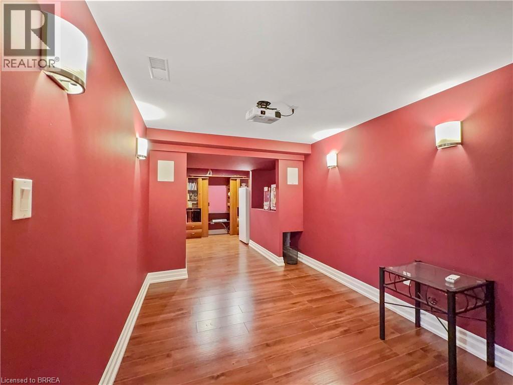 701 Upper Paradise Road, Hamilton, ON - Indoor Photo Showing Other Room