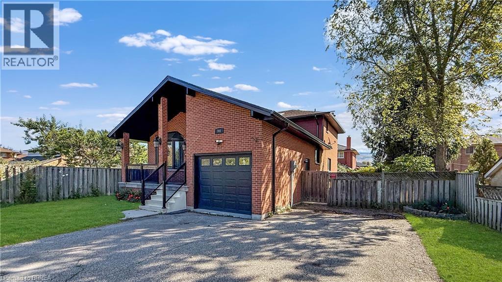 701 Upper Paradise Road, Hamilton, ON - Outdoor