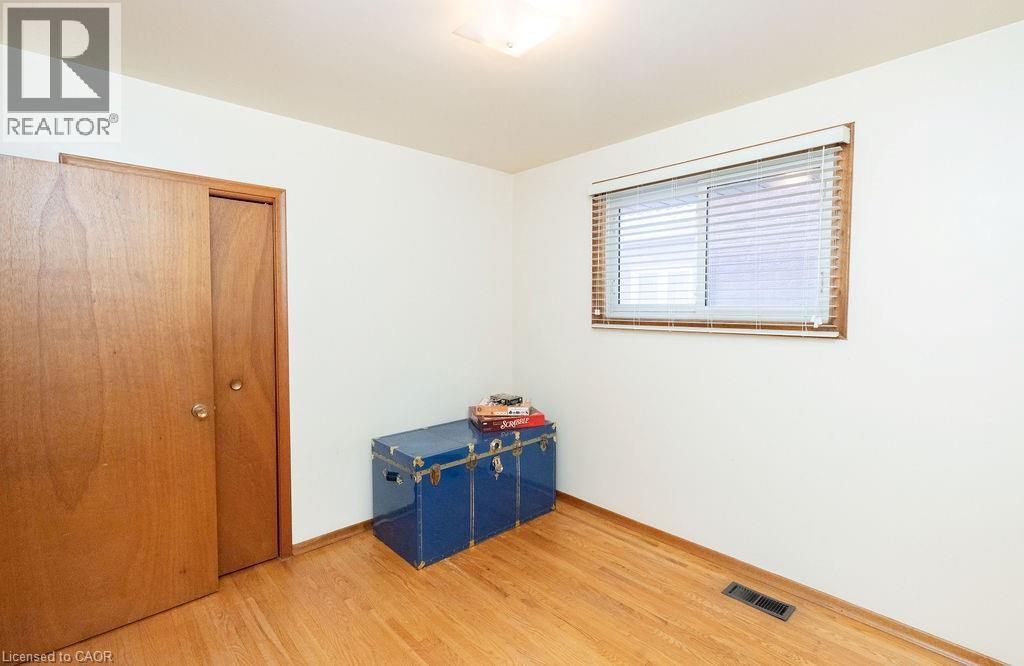 313 Barton Street W, Hamilton, ON - Indoor Photo Showing Other Room