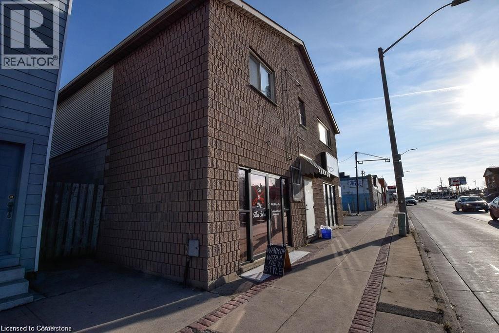 120 Parkdale Avenue N, Hamilton, ON - Outdoor