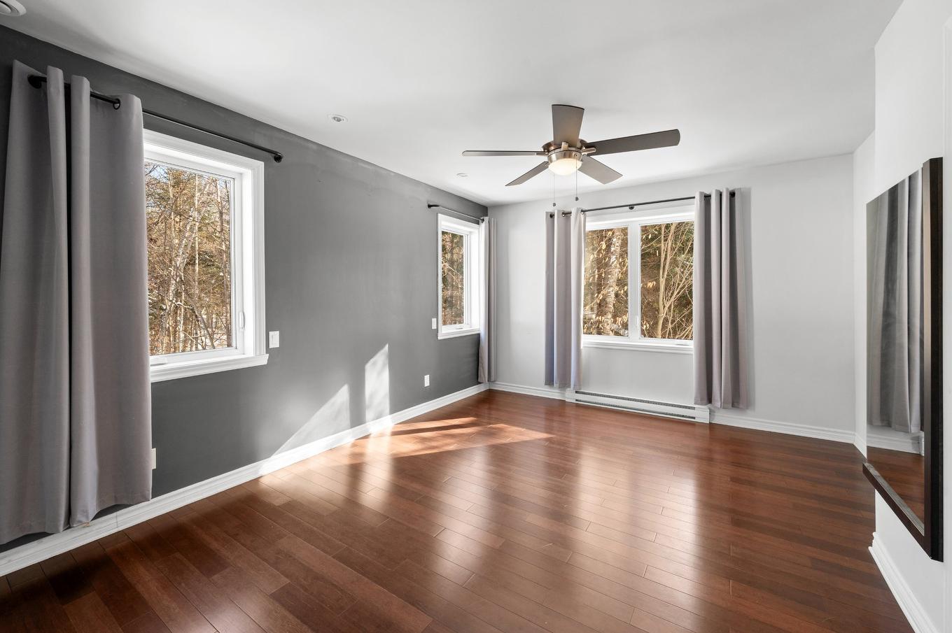 Primary bedroom - 750 Rue De Plaisance, Sainte-Adèle, QC - Indoor Photo Showing Other Room
