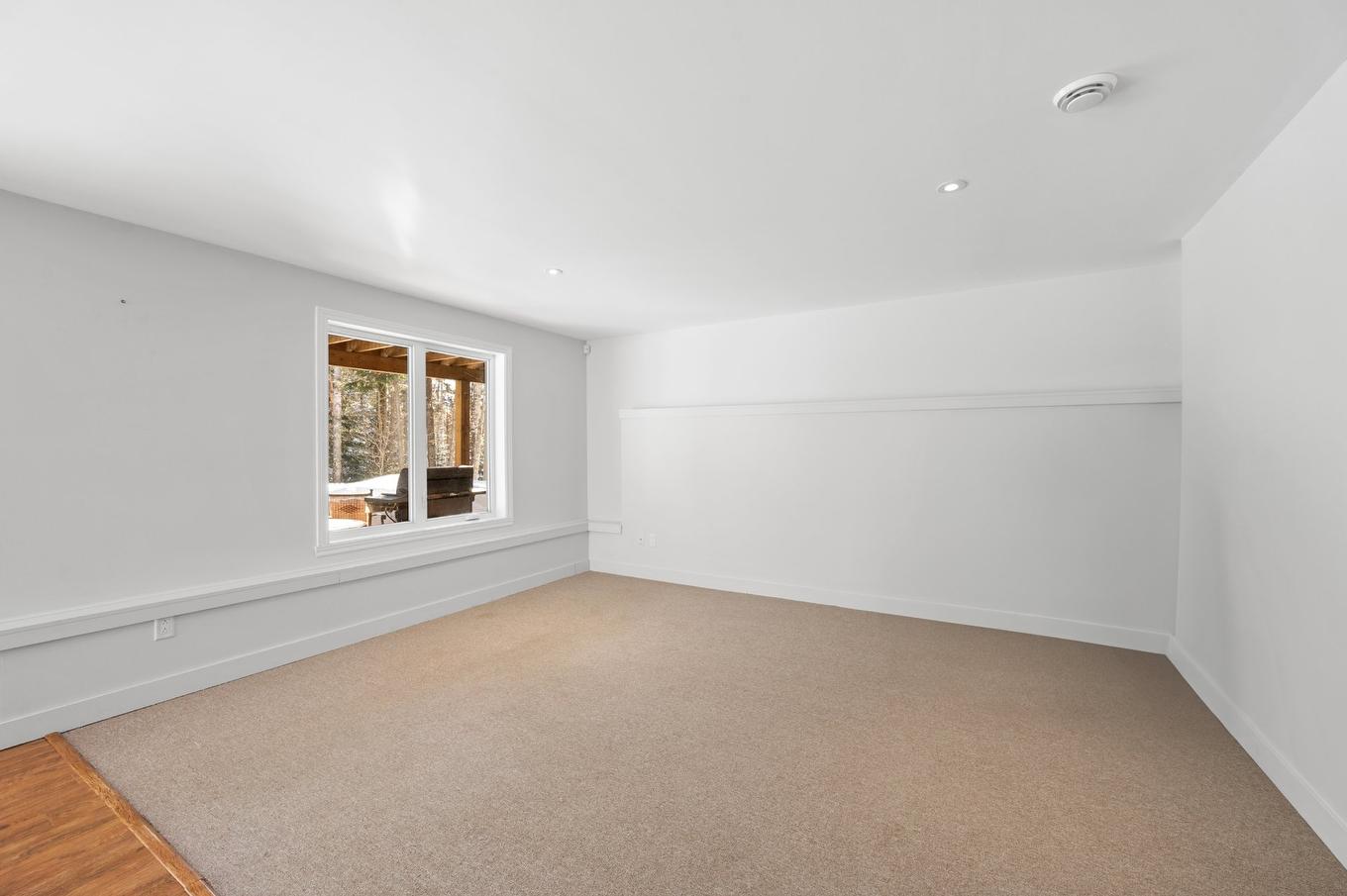 Dwelling - 750 Rue De Plaisance, Sainte-Adèle, QC - Indoor Photo Showing Other Room