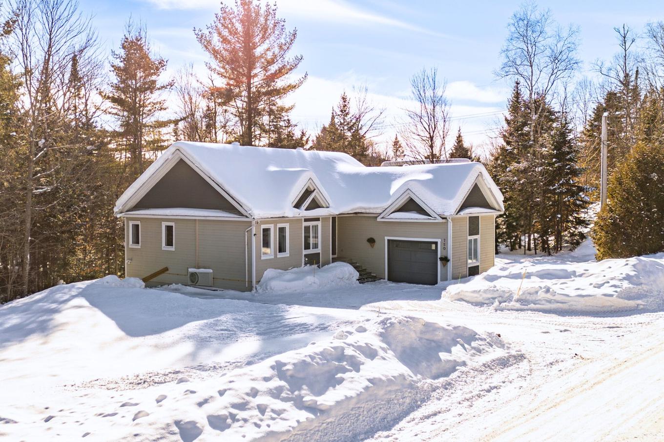 Frontage - 750 Rue De Plaisance, Sainte-Adèle, QC - Outdoor With Facade