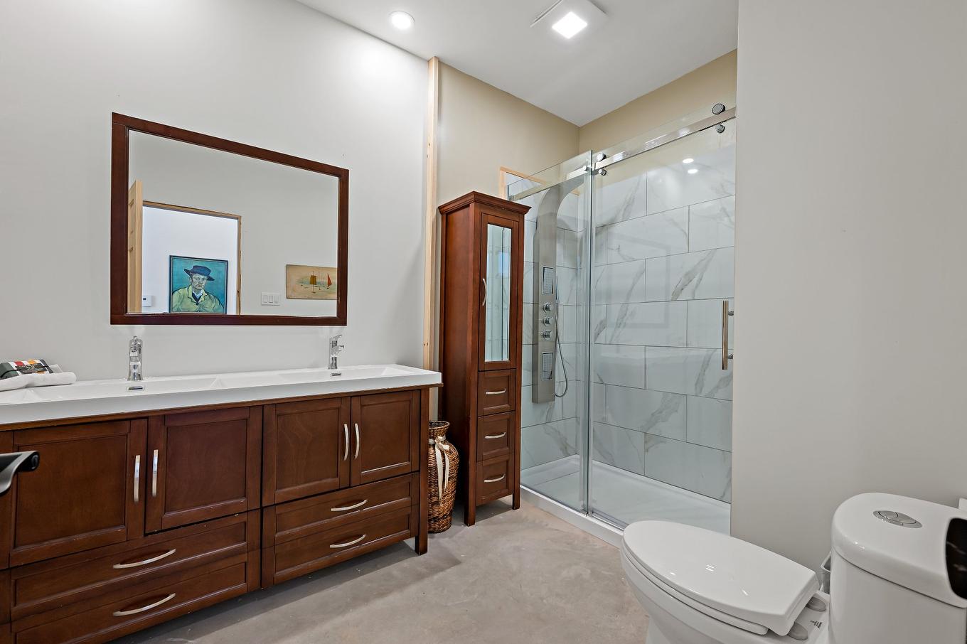 Bathroom - 146 Ch. George-Renteln, Labelle, QC - Indoor Photo Showing Bathroom