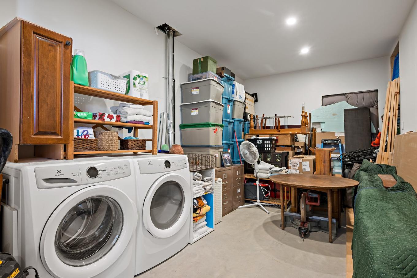 Laundry room - 146 Ch. George-Renteln, Labelle, QC - Indoor Photo Showing Laundry Room