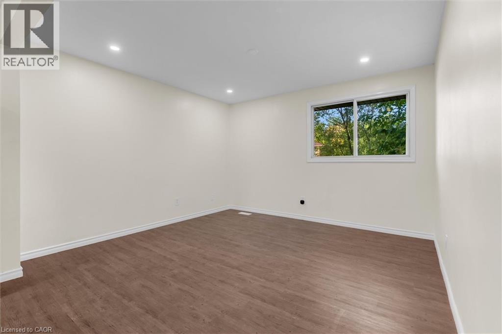 62 Bond Street, Kitchener, ON - Indoor Photo Showing Other Room