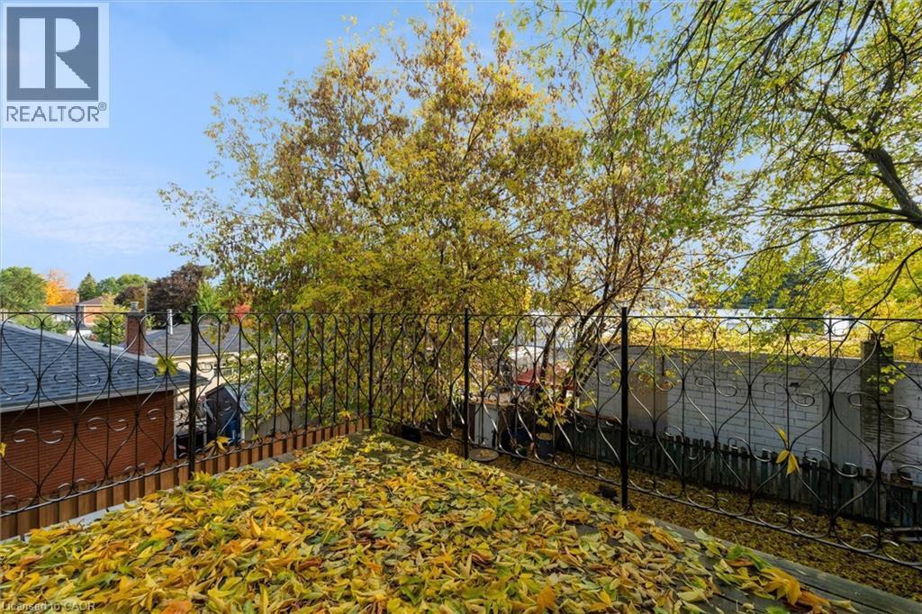 62 Bond Street, Kitchener, ON - Outdoor