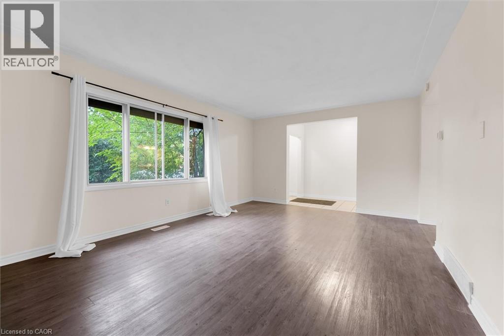 62 Bond Street, Kitchener, ON - Indoor Photo Showing Other Room