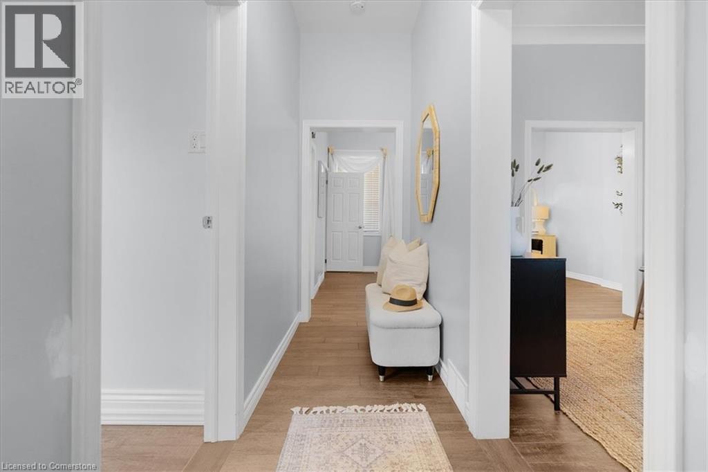 263 Mary Street, Hamilton, ON - Indoor Photo Showing Other Room