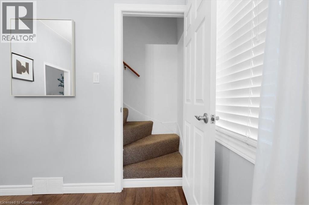 263 Mary Street, Hamilton, ON - Indoor Photo Showing Other Room