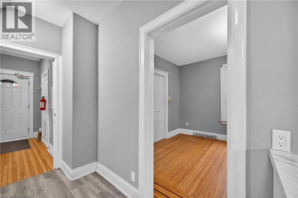 188 Stinson Street, Hamilton, ON - Indoor Photo Showing Other Room