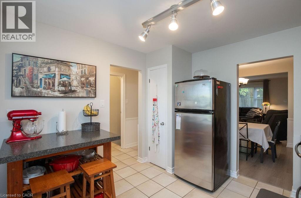 138 Victor Boulevard, Hamilton, ON - Indoor