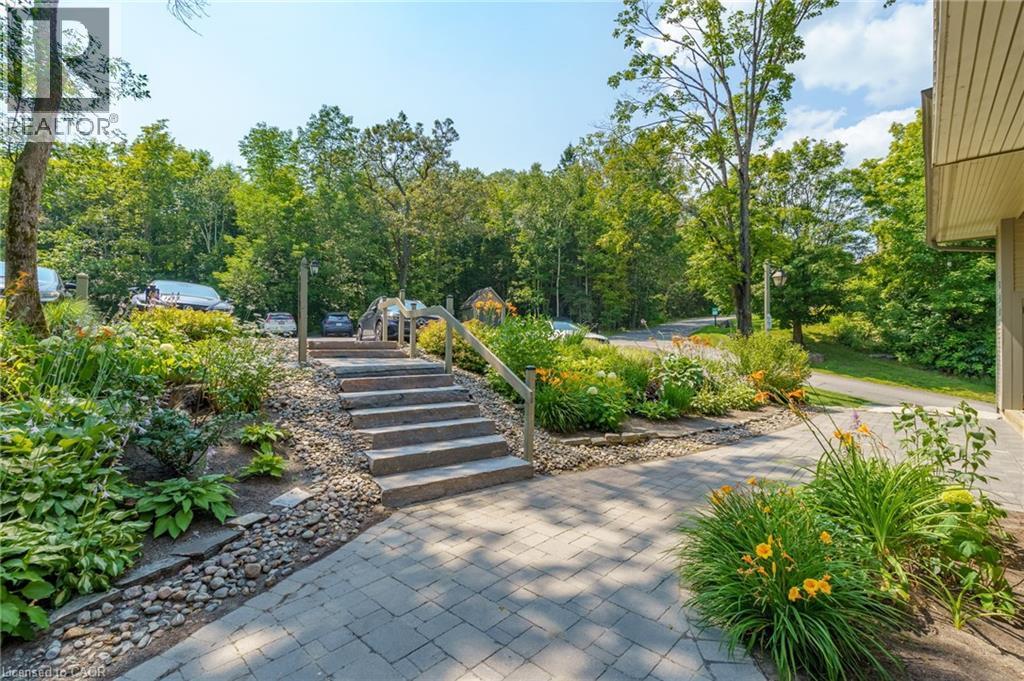 131 Grandview Hilltop Drive Unit# 1, Huntsville, ON - Outdoor