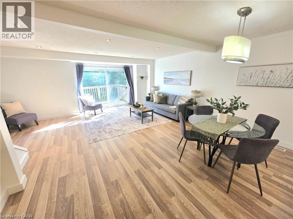 26 Poplar Drive Unit# 5, Cambridge, ON - Indoor Photo Showing Dining Room