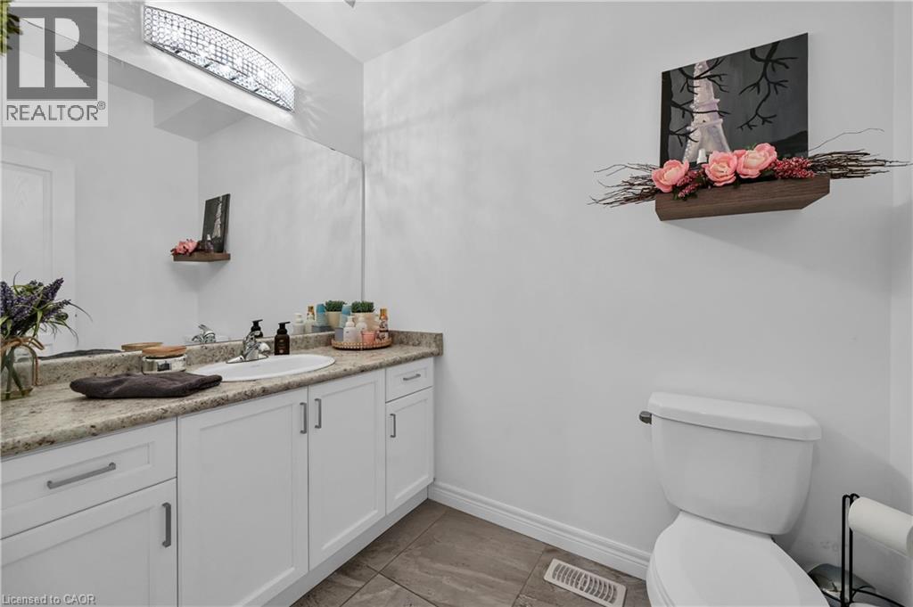 130 Chartwell Circle, Hamilton, ON - Indoor Photo Showing Bathroom