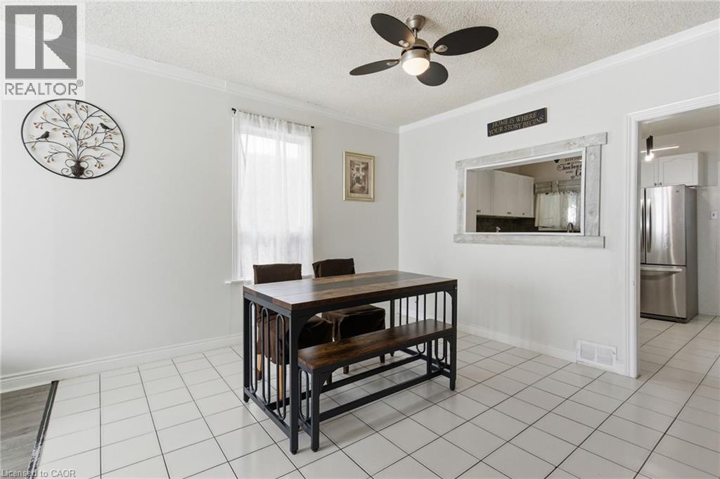 97 Francis Street, Hamilton, ON - Indoor Photo Showing Dining Room