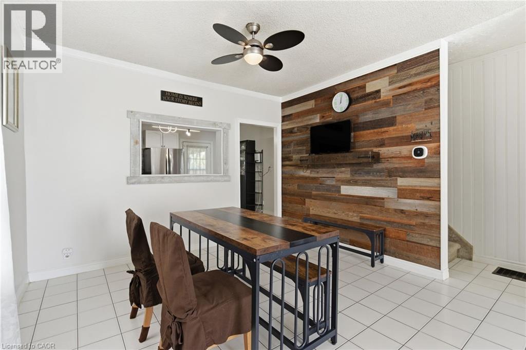 97 Francis Street, Hamilton, ON - Indoor Photo Showing Dining Room