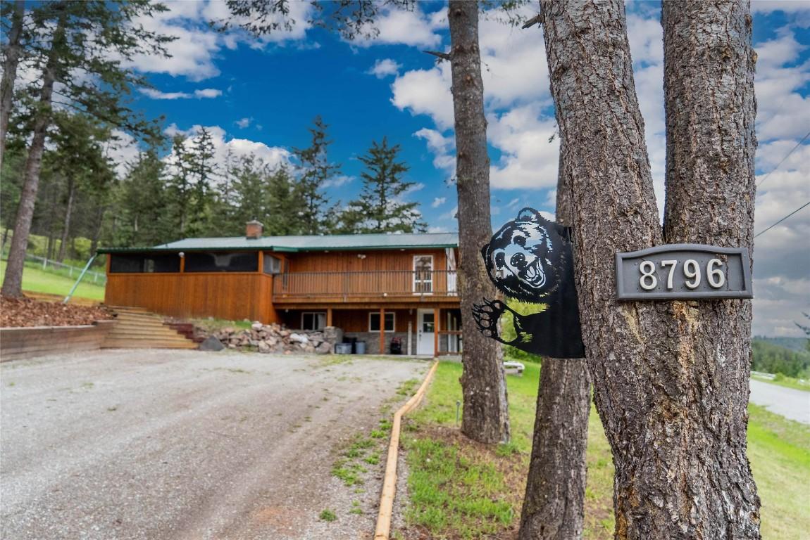 8796 Colony Road, Wardner, BC - Outdoor