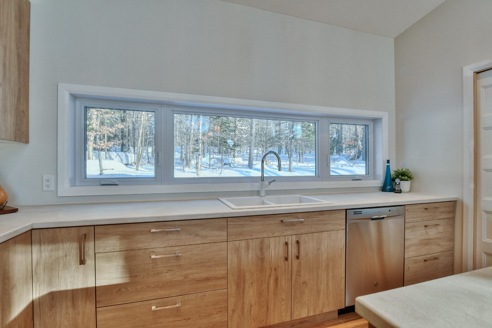 Cuisine - 479 Ch. Du Lac-Des-Cornes, Chute-Saint-Philippe, QC - Indoor Photo Showing Kitchen With Double Sink