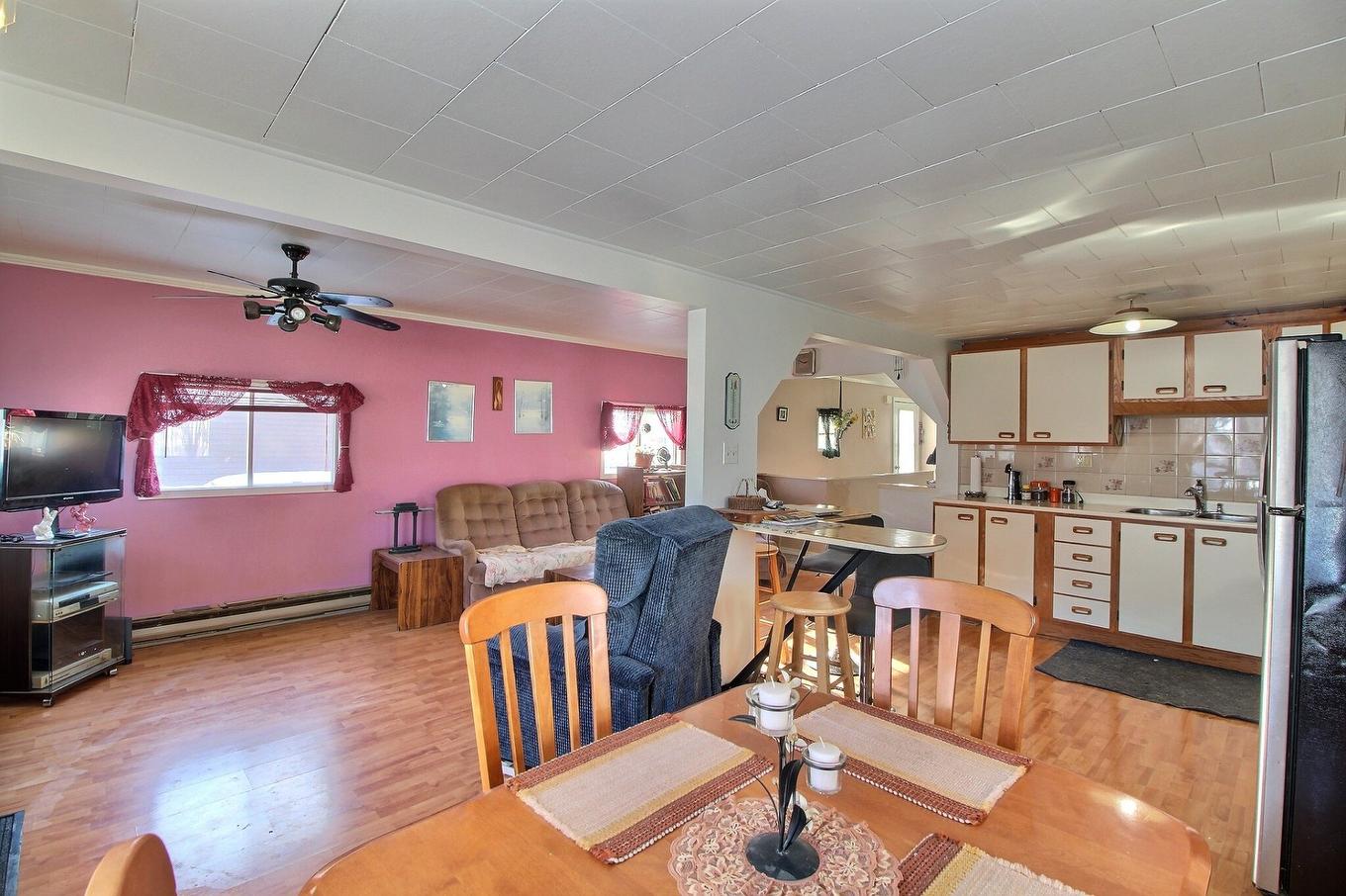 Overall view - 348 Rue Gareau, Val-D'Or, QC - Indoor