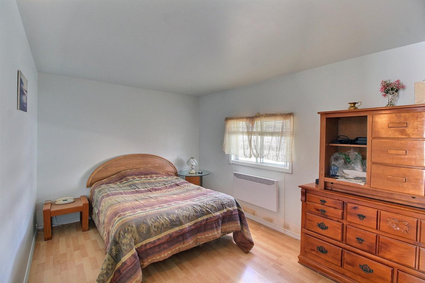 Primary bedroom - 348 Rue Gareau, Val-D'Or, QC - Indoor Photo Showing Bedroom