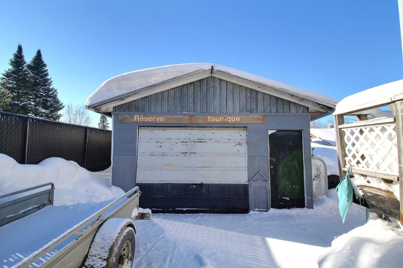 Garage - 348 Rue Gareau, Val-D'Or, QC - Outdoor