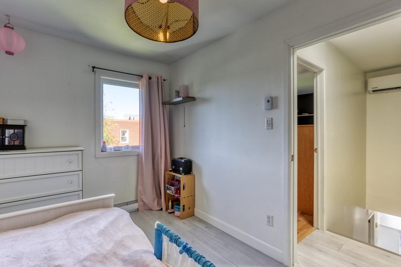 Chambre à coucher - 641 207E Avenue, Shawinigan, QC - Indoor Photo Showing Bedroom